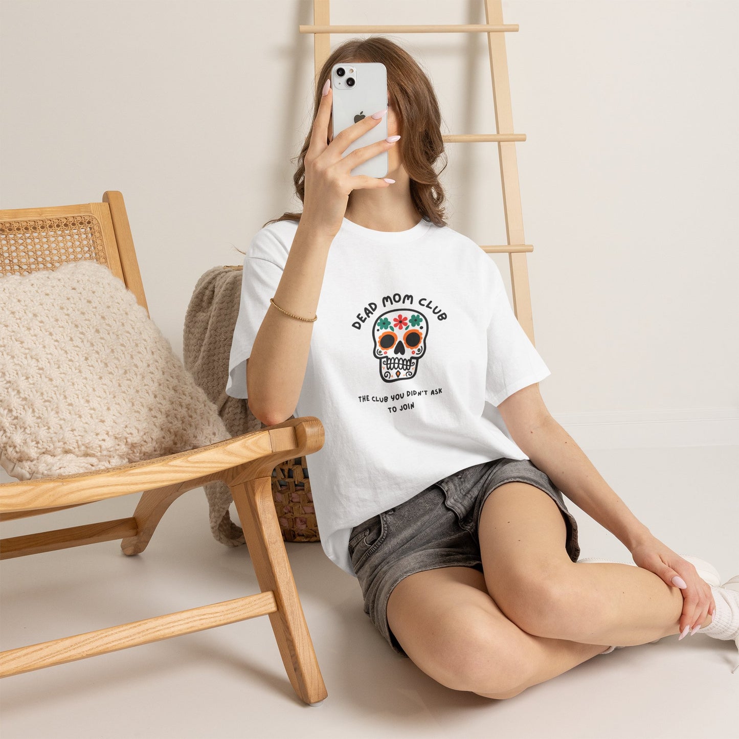 Dead Mom Club Skull // Short Sleeve Tee