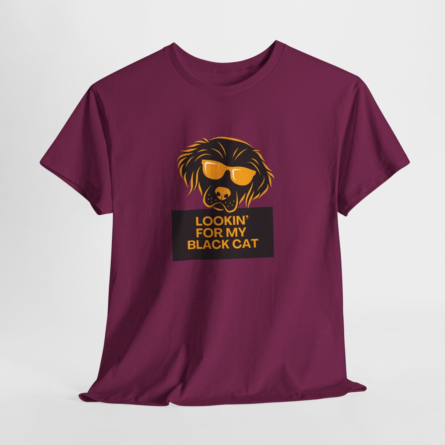 Golden Retriever with Sign //  Unisex Heavy Cotton Tee