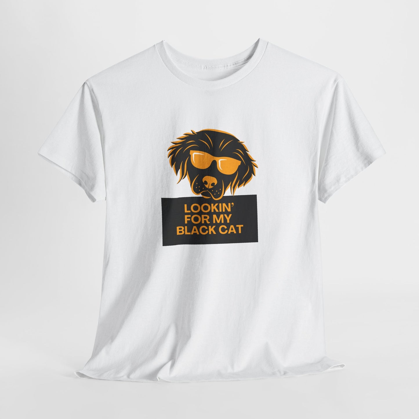 Golden Retriever with Sign //  Unisex Heavy Cotton Tee