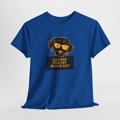 Golden Retriever with Sign //  Unisex Heavy Cotton Tee
