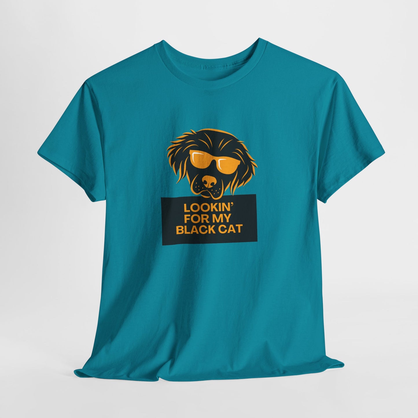 Golden Retriever with Sign //  Unisex Heavy Cotton Tee