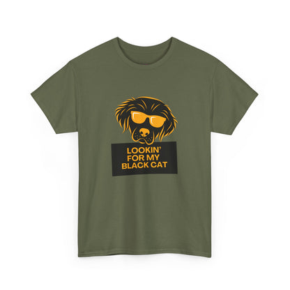 Golden Retriever with Sign //  Unisex Heavy Cotton Tee
