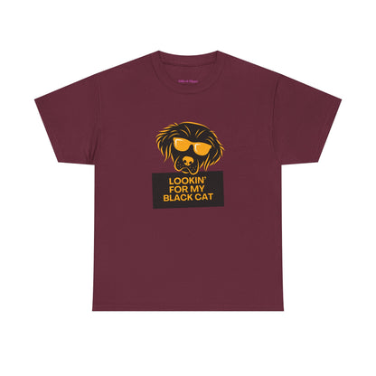 Golden Retriever with Sign //  Unisex Heavy Cotton Tee