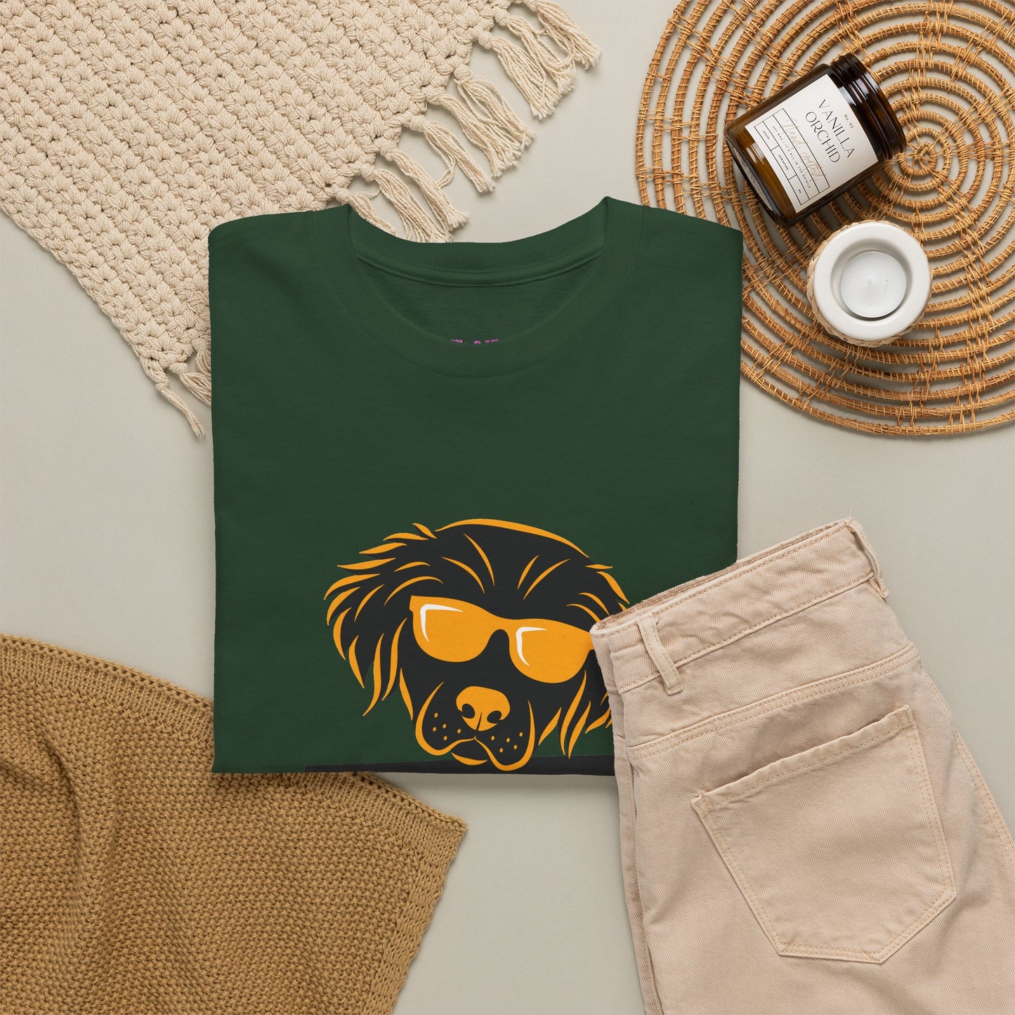 Golden Retriever with Sign //  Unisex Heavy Cotton Tee