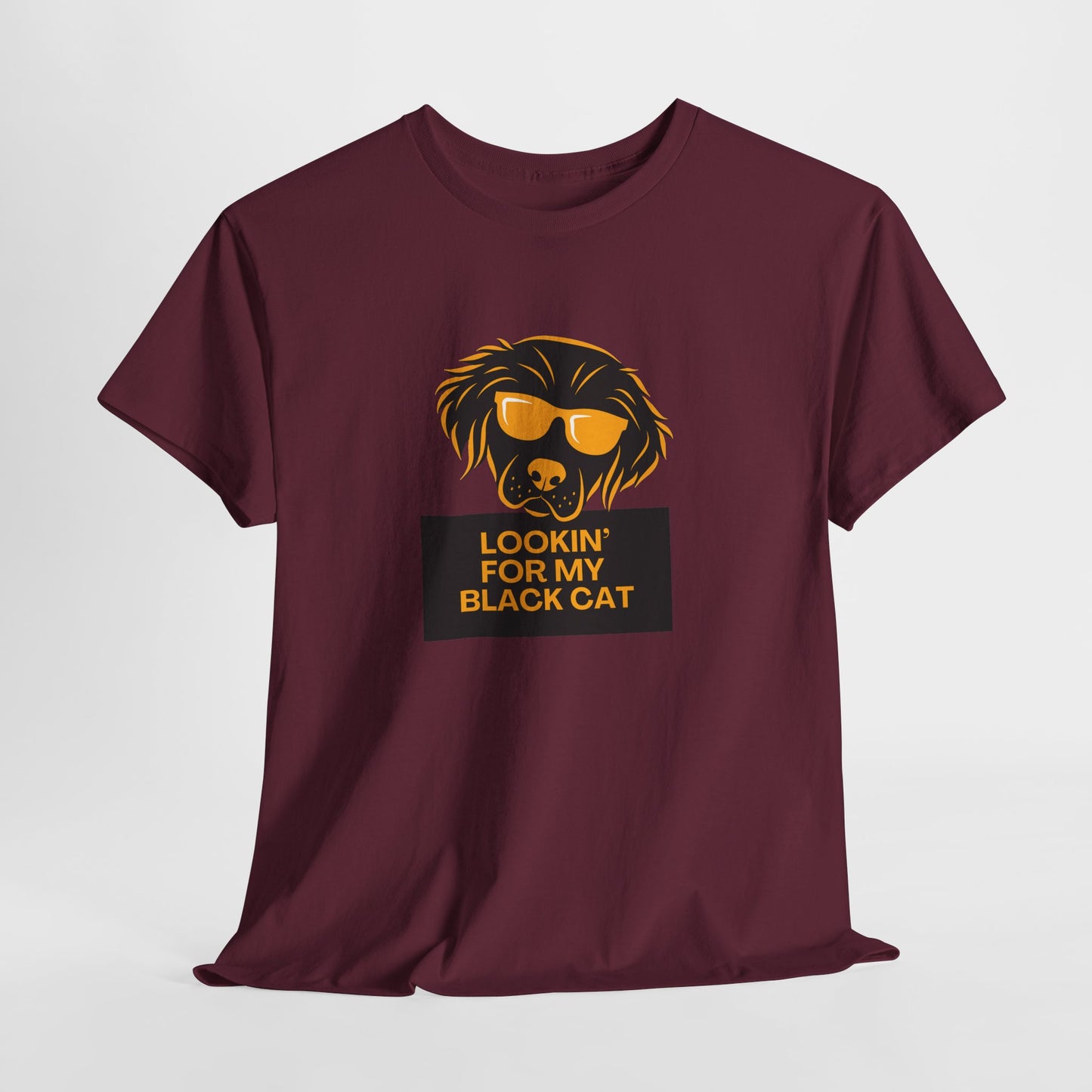 Golden Retriever with Sign //  Unisex Heavy Cotton Tee